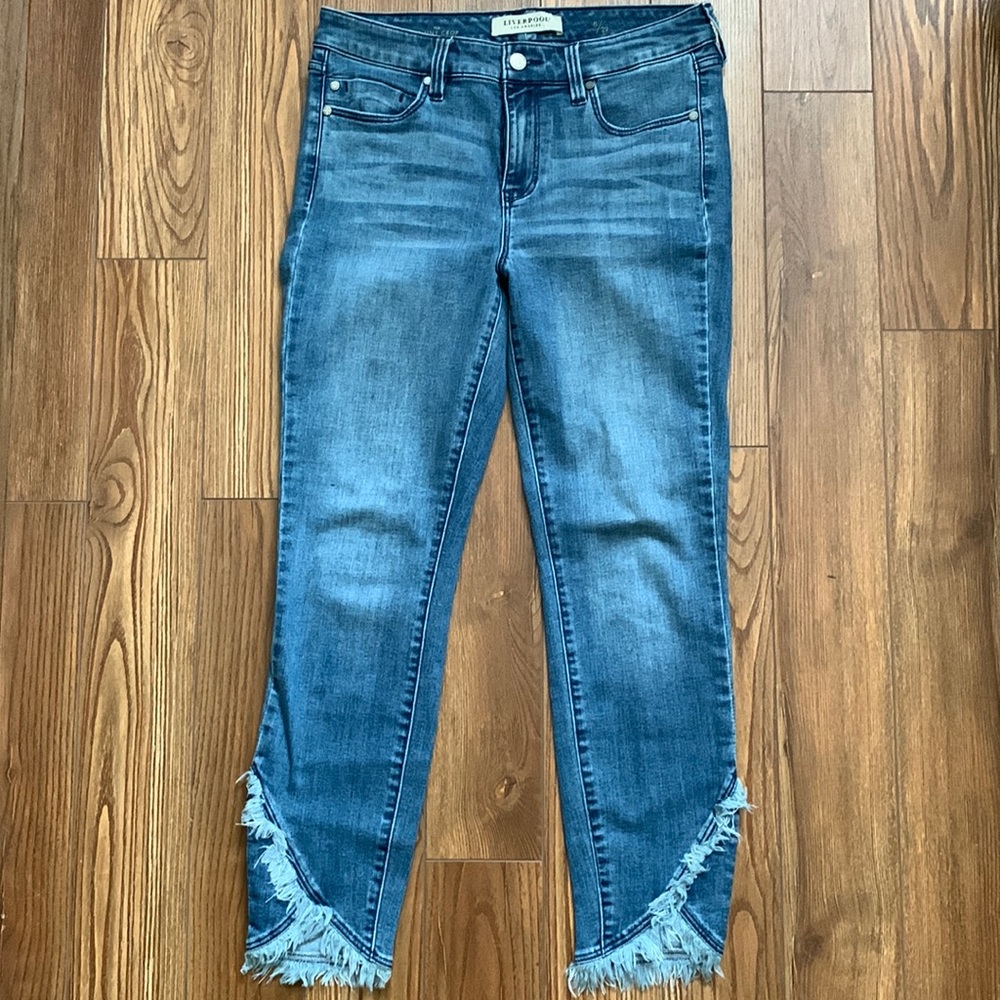 Never worn Liverpool Jeans Size 8/29